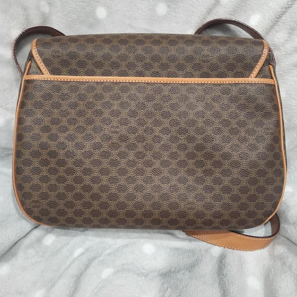 Celine Brown Crossbody Shoulder Bag - Brown Trim - Picture 14 of 16